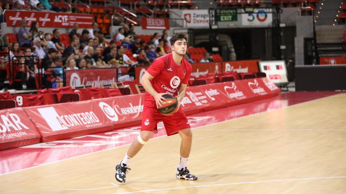 Javi García, en un entrenamiento del Casademont Zaragoza.