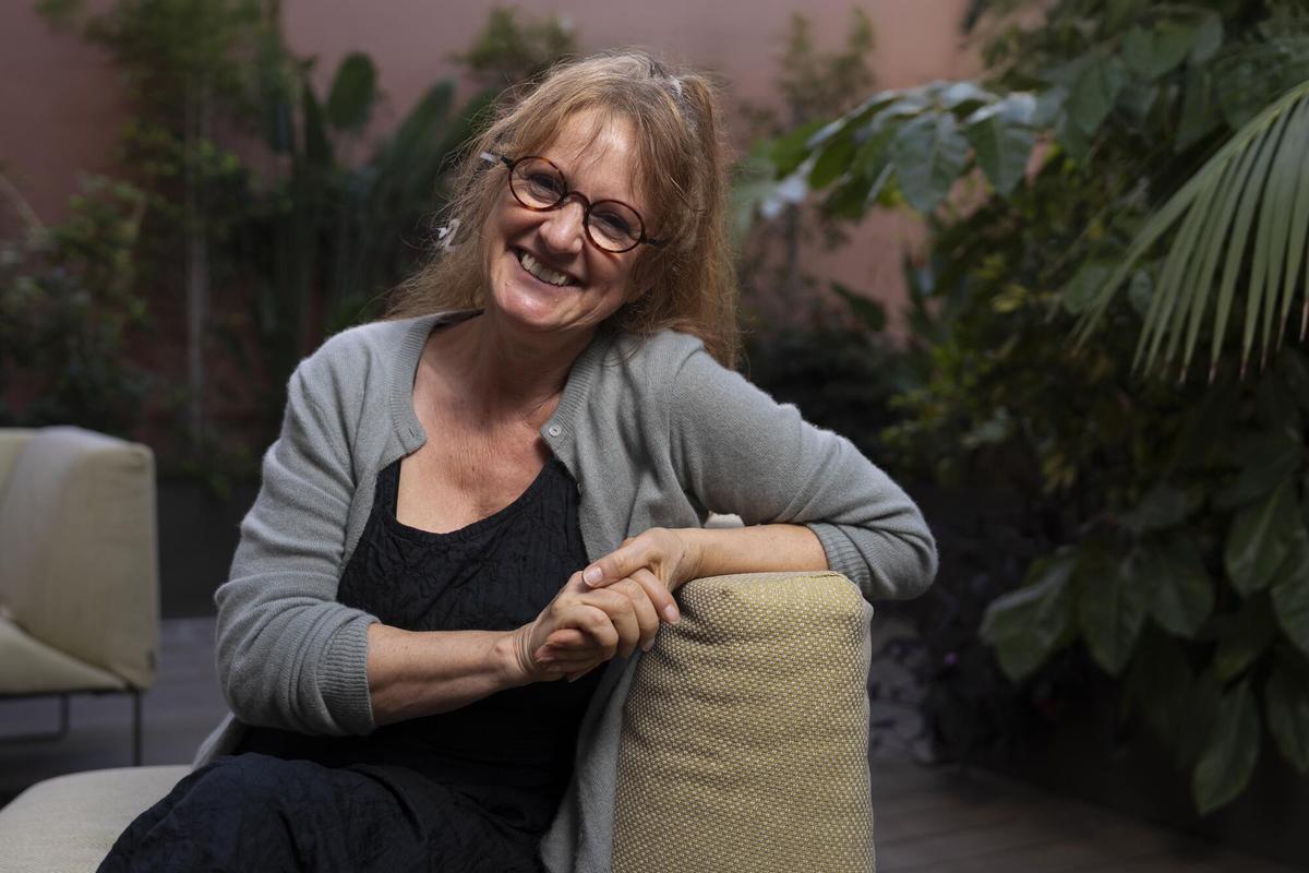 La escritora danesa Solvej Balle, autora de ‘El volumen del tiempo I’, en la sede de la editorial Anagrama.