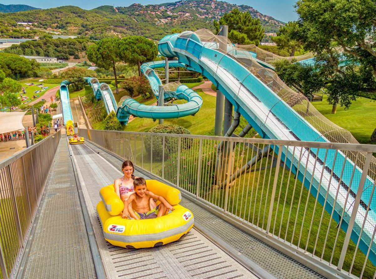 Usuaris del parc a Water Mountain