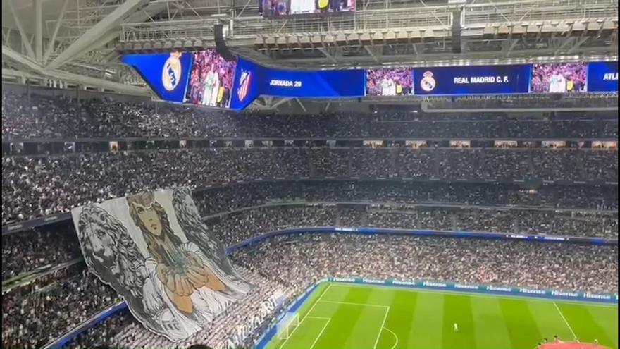 Peinetas y abucheos para Simeone en la presentación del once del Atlétic, un derbi es siempre un derbi