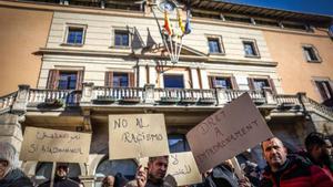 Concentración en Ripoll para pedir el padron para todos los habitantes