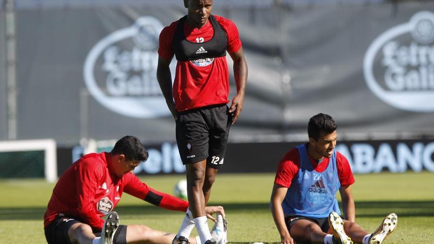 Claudio Beauvue en una entrenamiento del Celta