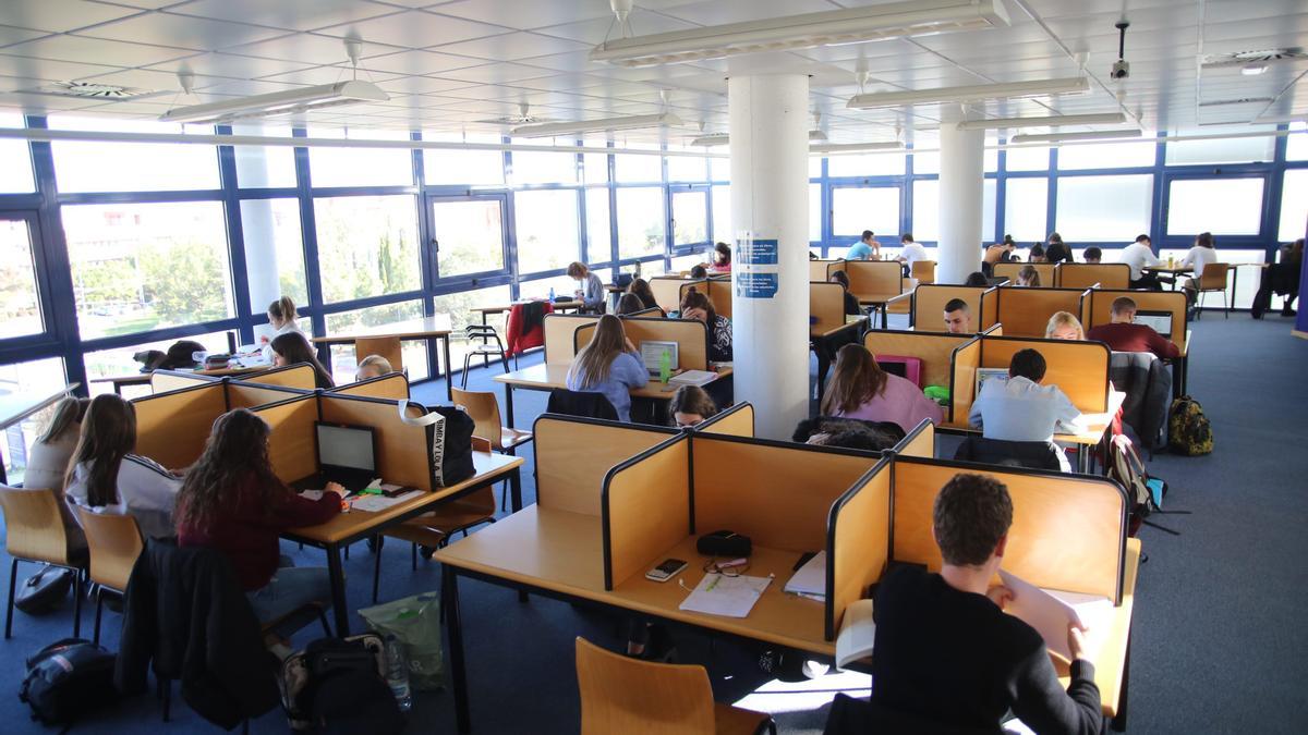 Imagen de la biblioteca de la UJI