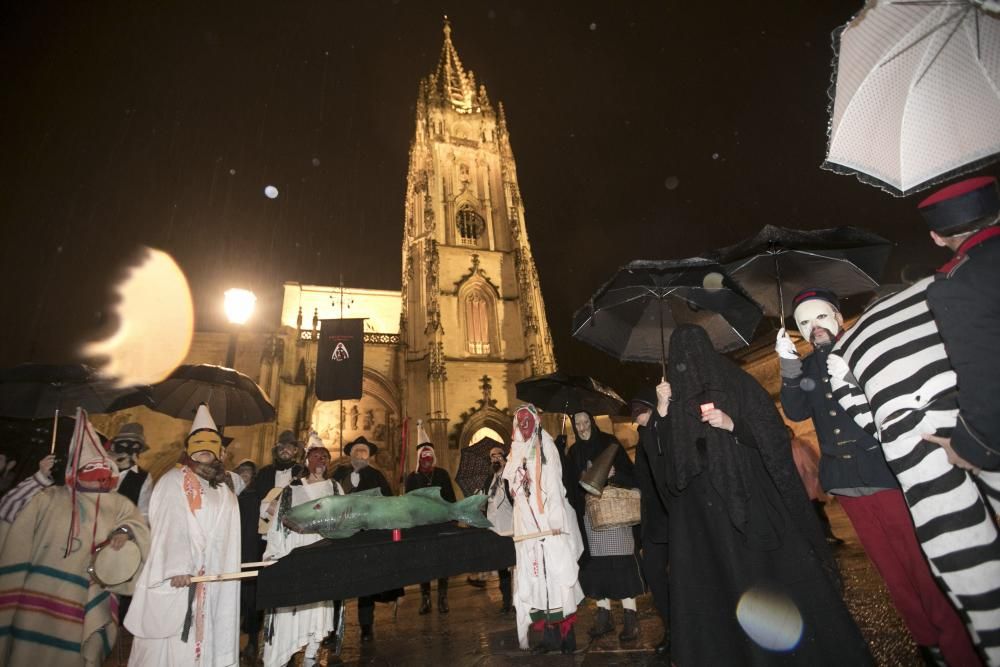 Entierro de la sardina en el Carnaval de Oviedo