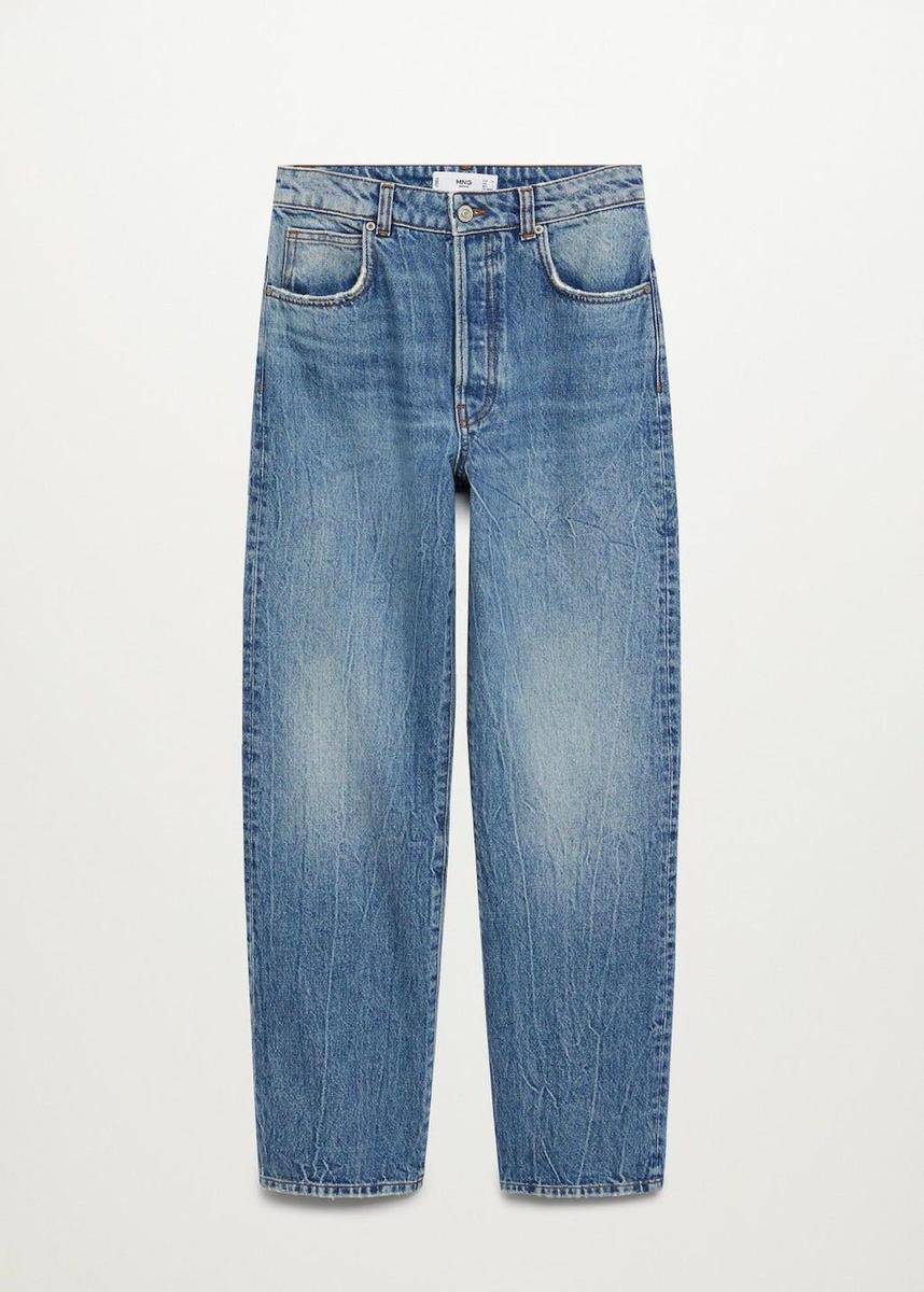 Jeans relaxed desgastado, de Mango (29,99 euros)