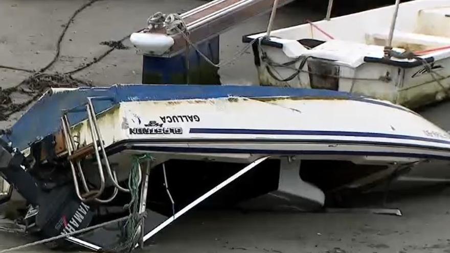 Los fuertes vientos provocan desperfectos en los puertos de Miño y Sada
