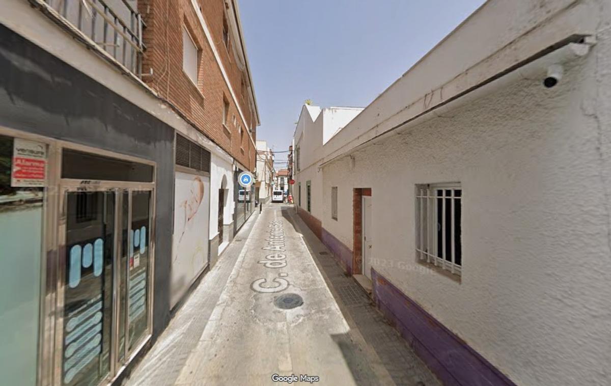 Calle Antonio Gala de Posadas, donde se ha producido el disparo.