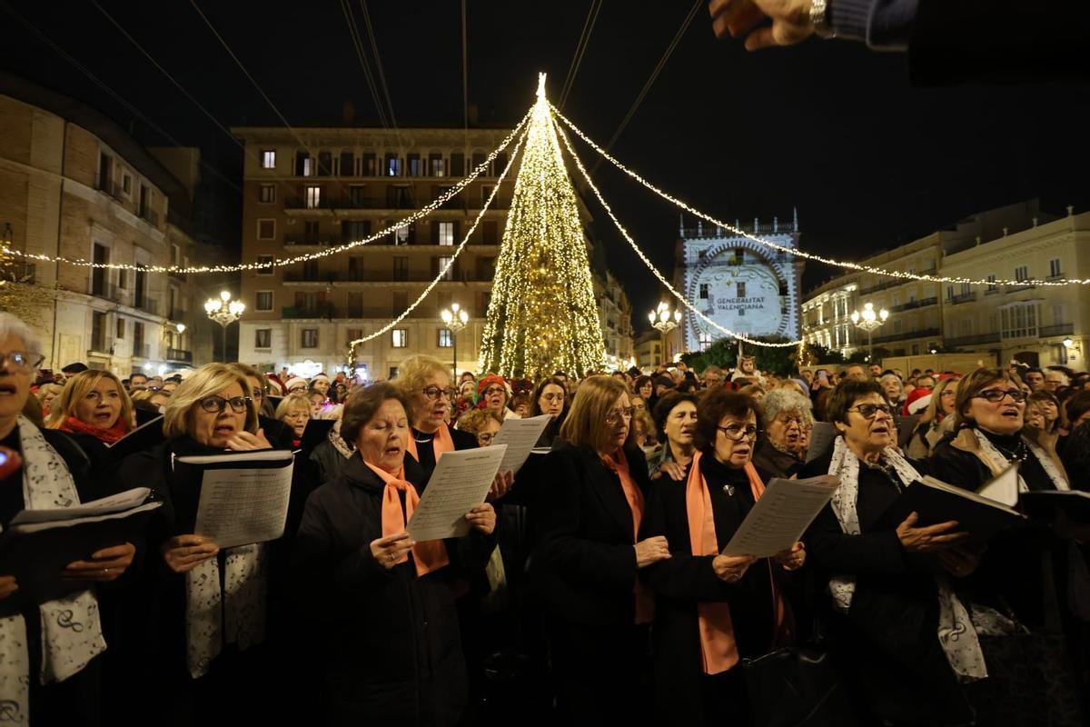 Llenazo en Valencia antes del primer fin de semana de Navidad