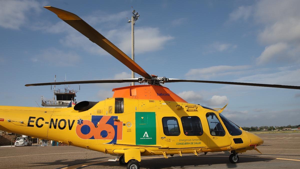 Helicóptero de Emergencias Andalucía, en una imagen de archivo.