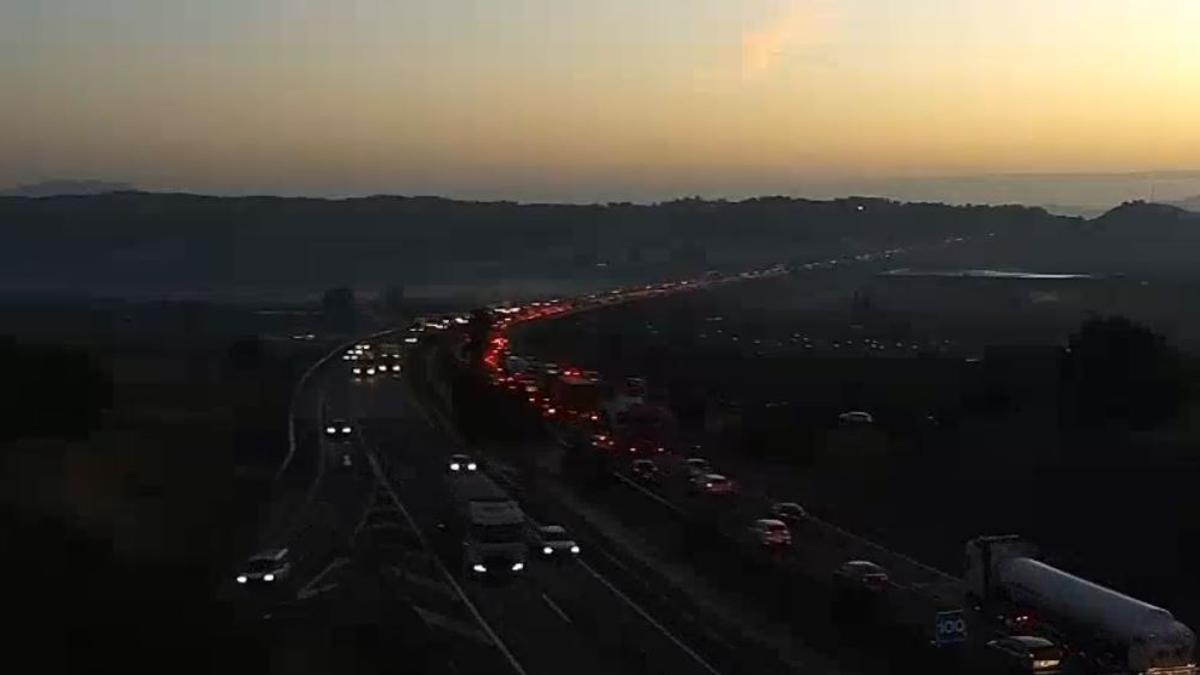 Retenciones de tráfico en la A-7 captadas por las cámaras de la DGT