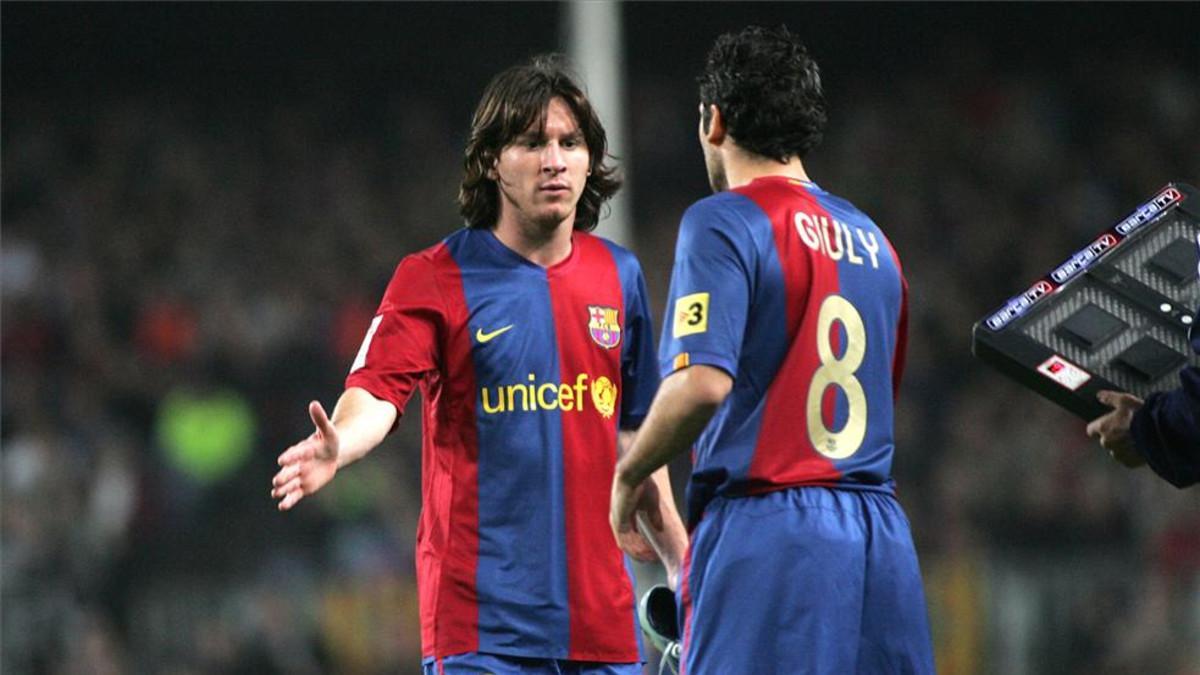 Leo Messi y Ludovic Giuly, en una imagen de archivo