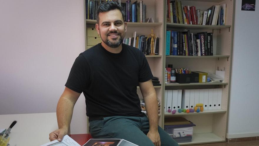 Carlos Santos: «El escenario en el Estadio Insular será muy diferente a lo que estamos acostumbrados»