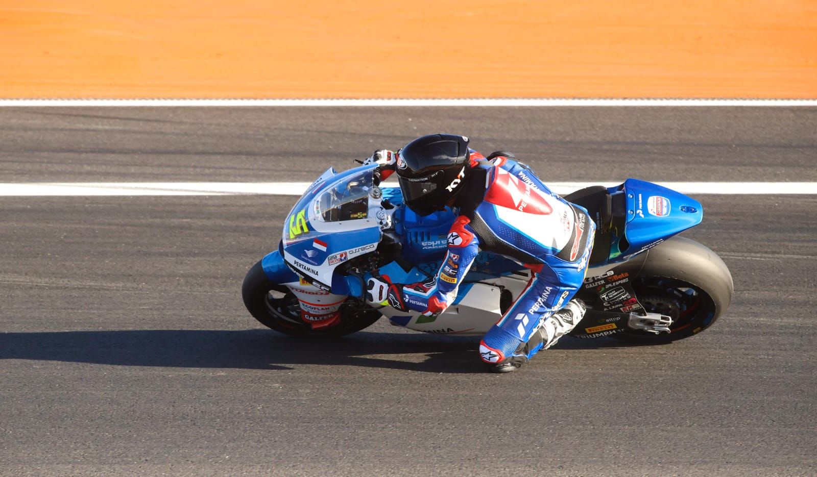 Jaume Masià entrenando antes de su debut en Moto2 en Cheste