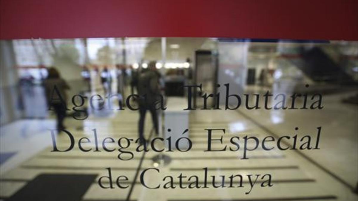 Oficinas de Hacienda en la plaza de Letamendi de Barcelona.