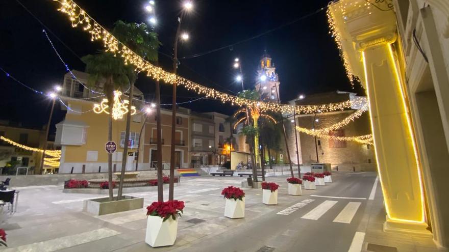 La iluminación anima a salir a la calle y a comprar en el comercio local