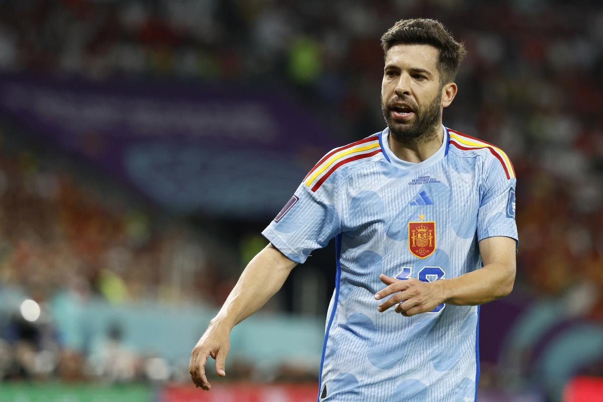 Jordi Alba reacciona tras una jugada del Marruecos - España.