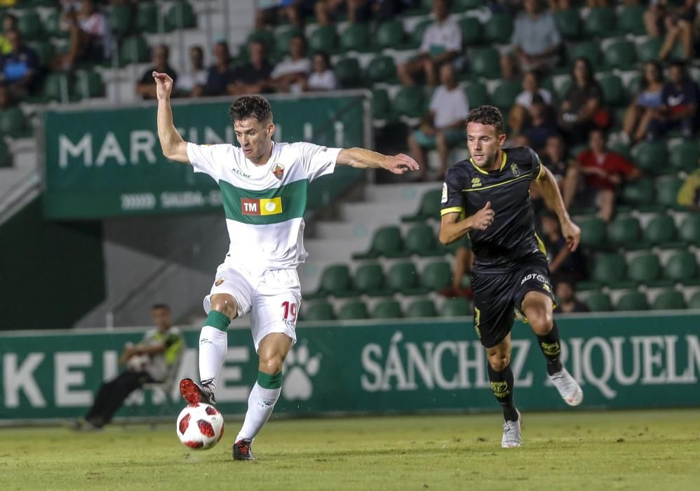 El Elche ahoga las penas de la Liga en la Copa (2-1)