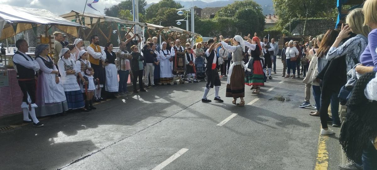 Anterior edición del Mercáu de Llantariega.