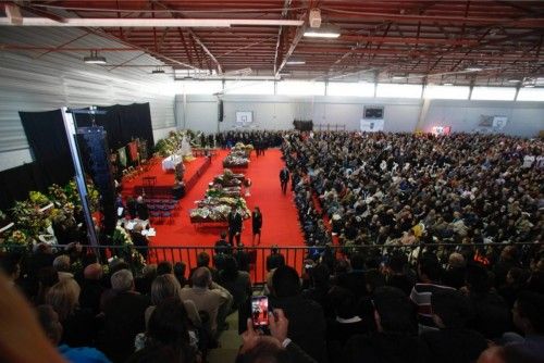 Los Reyes presiden el funeral por las víctimas de Bullas del accidente de Cieza