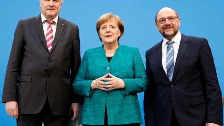 Seehofer, Merkel i Schulz, després de l&#039;acord.