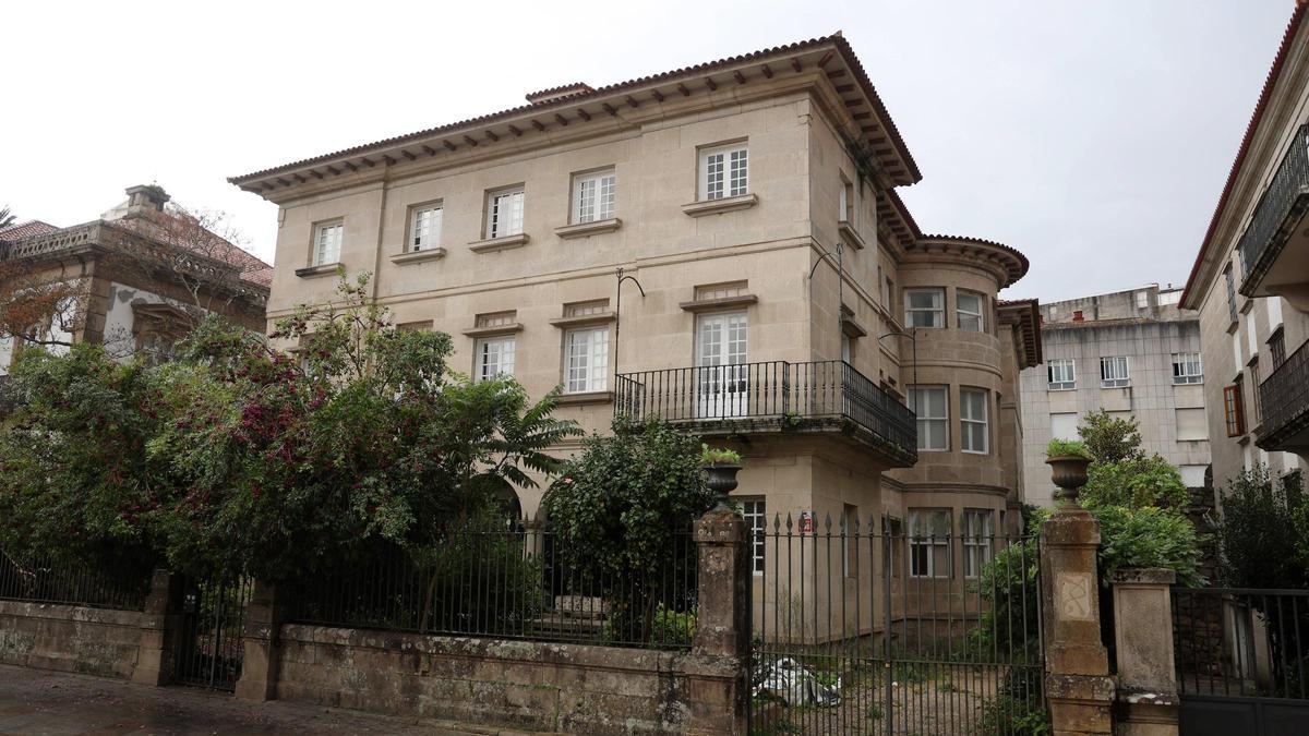 Edificio del antiguo sanatario de Santa María, un inmueble de 1945.