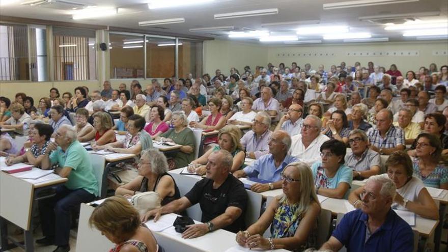 La cátedra Intergeneracional recibe 400 matriculaciones en solo 5 días