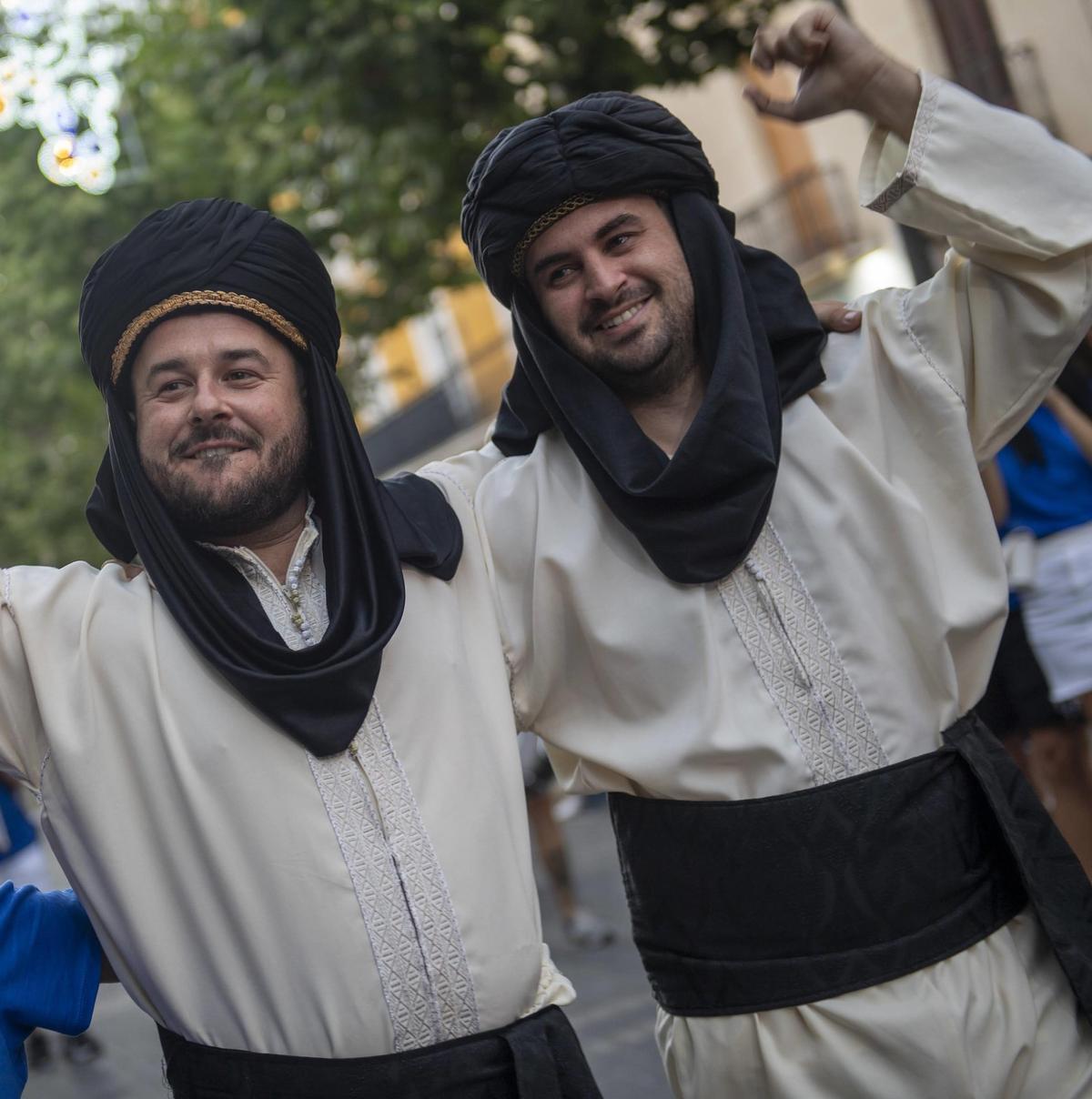 Alberto Ortuño y Roberto Pérez, Capitanes Moros 2024 de la filà Kaimans.