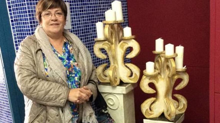 Josefina Ventura gana el concurso de artesanía en cartón reciclado de Betxí