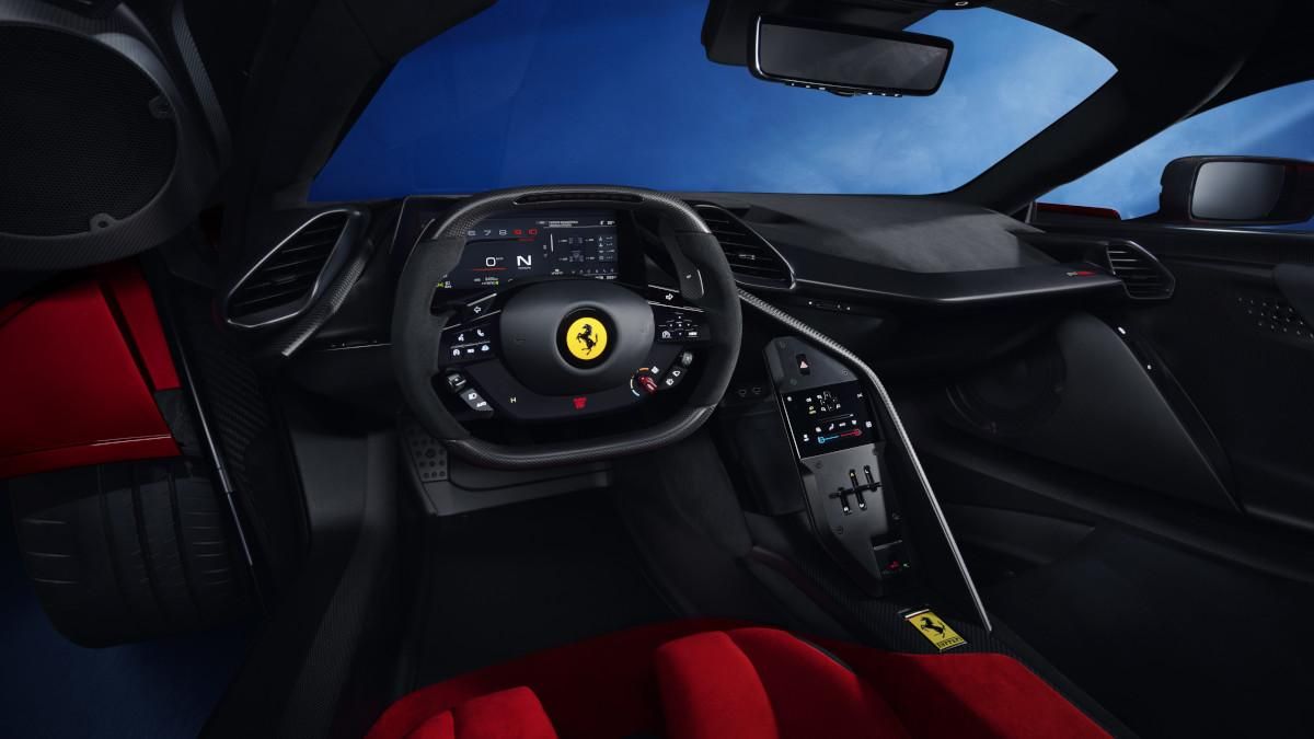 Ferrari_F80_galeria (15).jpg