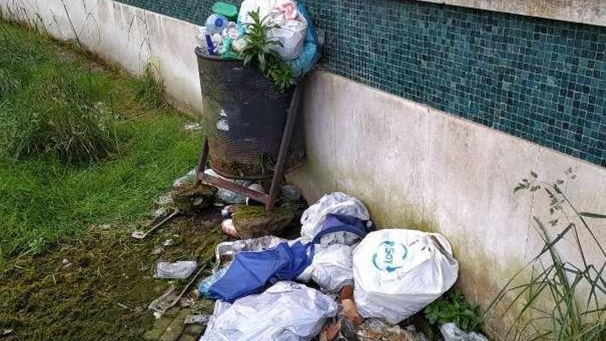 Exigen más medidas de limpieza en la parcela del antiguo hospital del Cristo