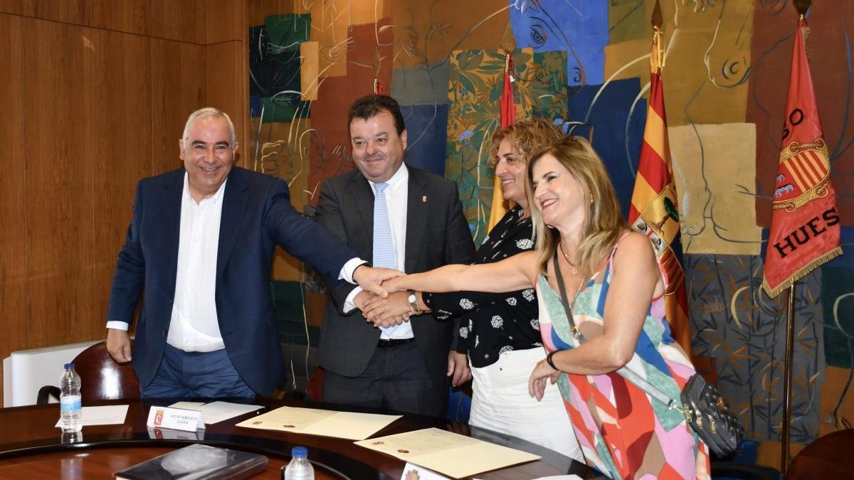 Zuera y Ansó se convierten en municipios hermanados