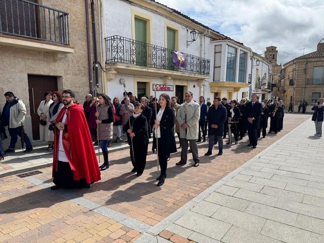 Viernes Santo en Fuentesaúco: La Soledad llora por su hijo muerto