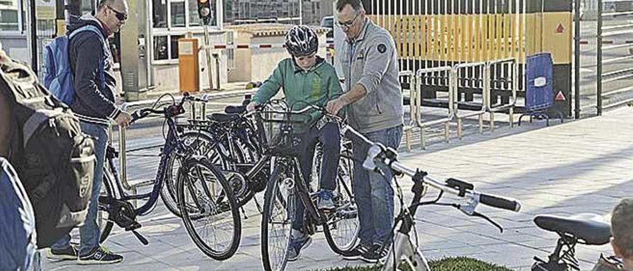 La empresa que alquila bicis continuarÃ¡ en el puerto.