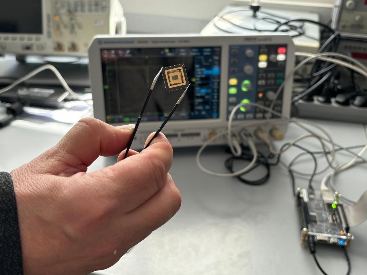 El chip pionero que han diseñado en la Universitat de les Illes Balears (UIB).