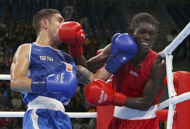 Boxing - Men's Light Fly (49kg) Quarterfinals ...