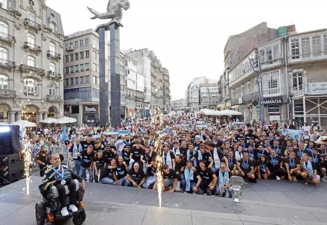Vigo celebra con el Celta Fortuna su ascenso a Segunda División