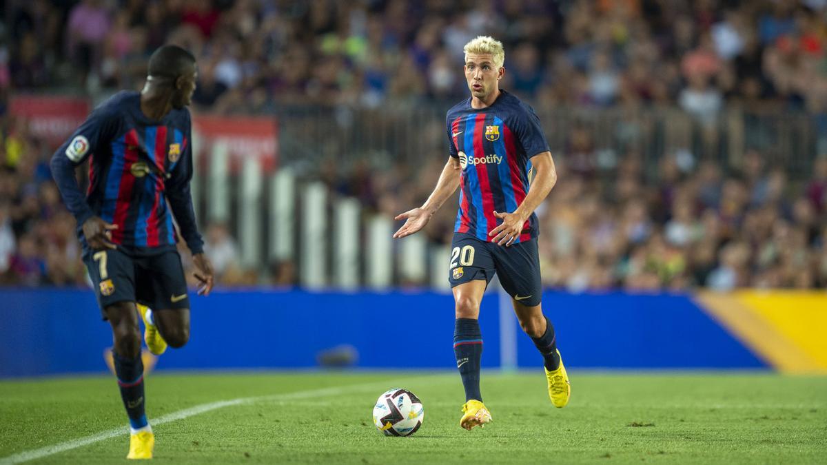 Sergi Roberto y Dembelé durante el primer partido de liga 2022-23