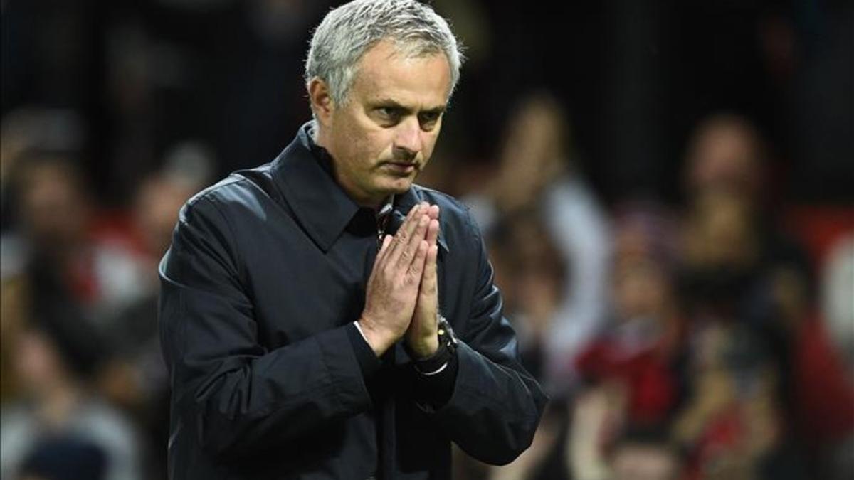 Mourinho pidió perdón a Old Trafford.