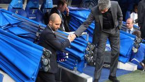 El frío saludo entre Pep y Mourinho antes del clásico de la Champions 2010-11