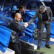 El frío saludo entre Pep y Mourinho antes del clásico de la Champions 2010-11