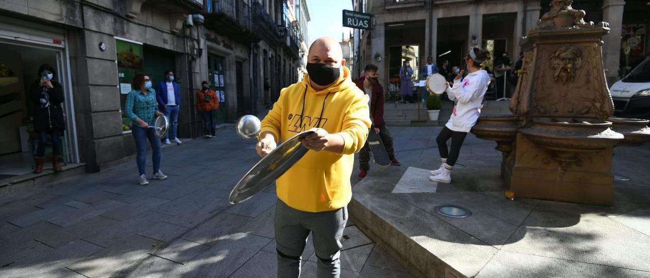 Cacerolada en Pontevedra contra la "muerte" de la hostelería por las restricciones