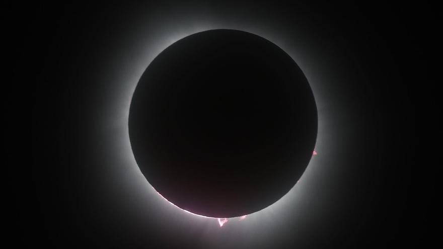 Les imatges de l&#039;eclipsi solar total