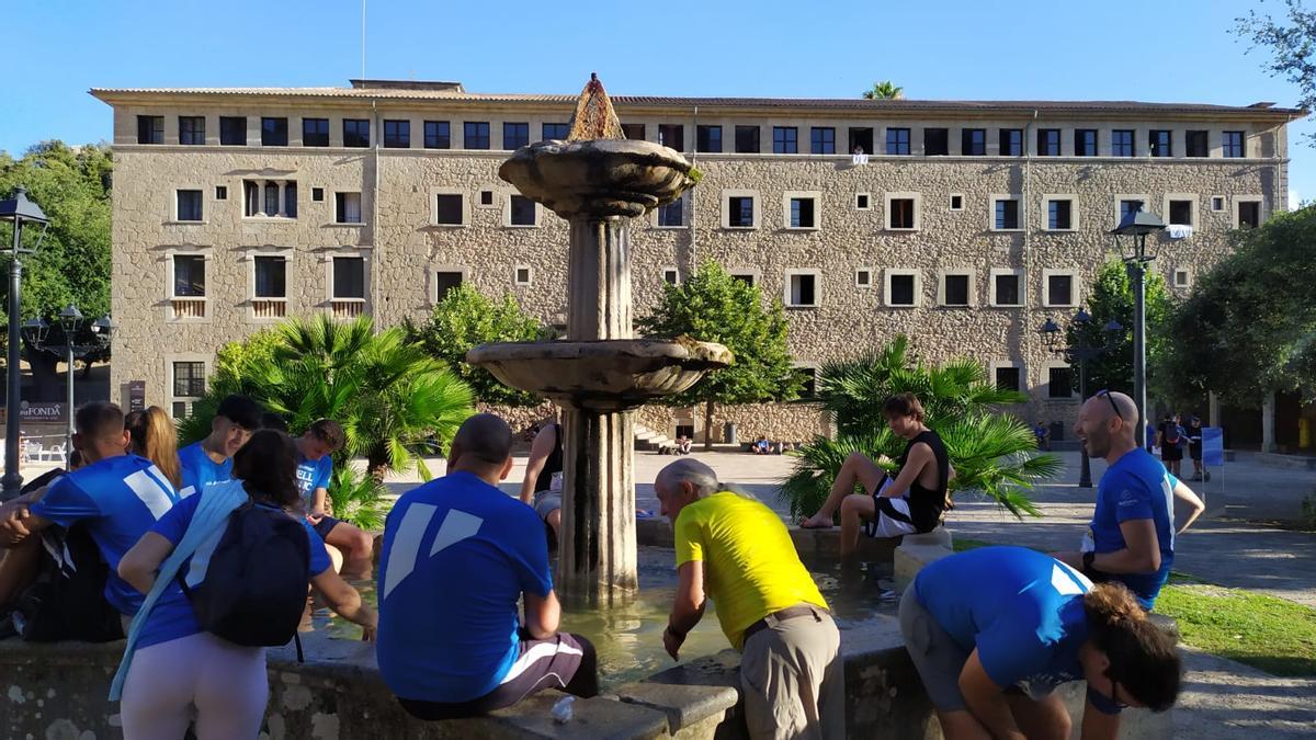 FOTOS | Casi 7.000 participantes en la tradicional caminata Des Güell a Lluc a Peu