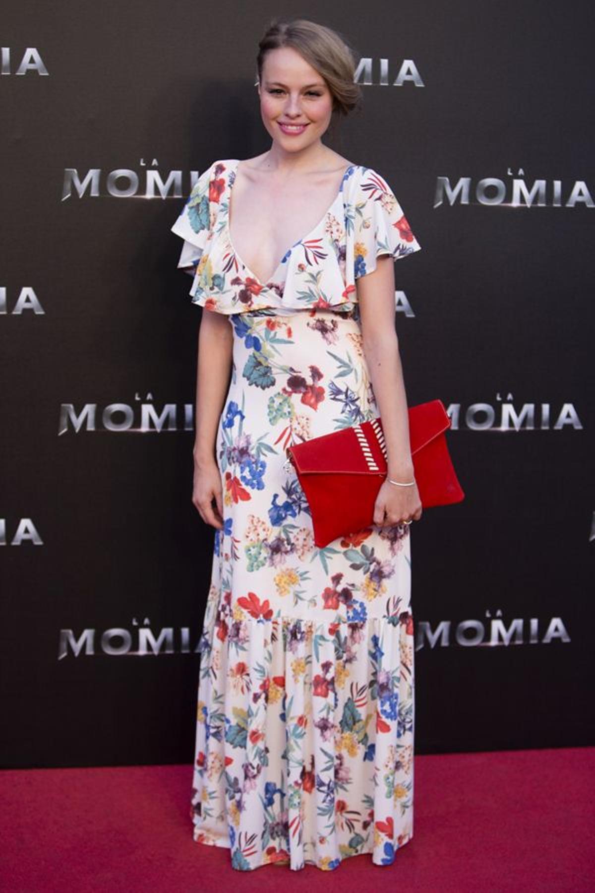La actriz Esmeralda Moya en el estreno de &quot;La Momia&quot; en Madrid