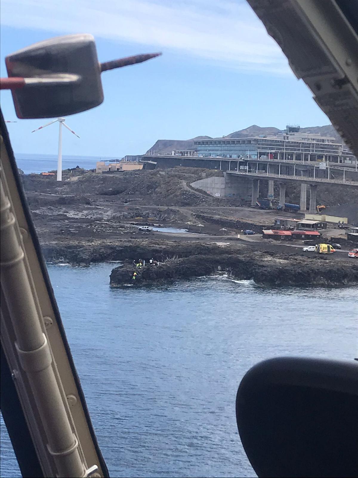 Muere una mujer que fue rescatada del agua en una playa de La Palma Muere una mujer que fue rescatada del agua en una playa de La Palma