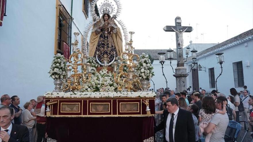 Intensa tarde de procesiones de gloria