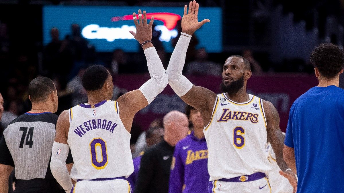 LeBron James y Russell Westbrook, con los Lakers