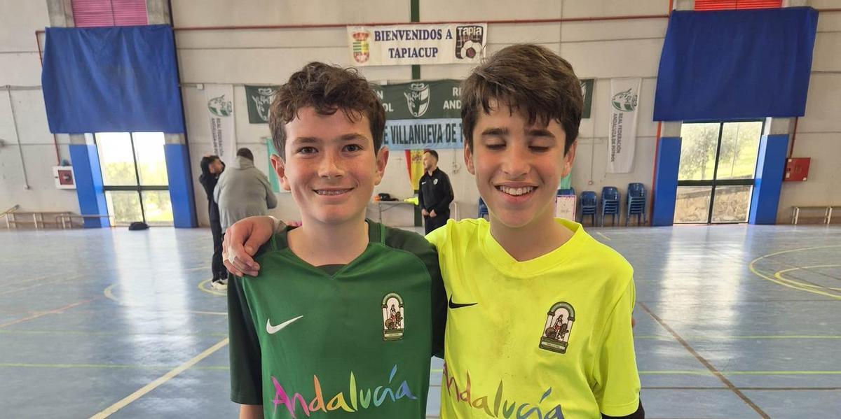 Cristian Rosa y Manuel Osuna, con la selección andaluza sub 12 de fútbol sala.