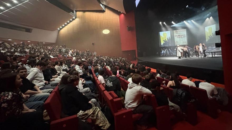 Aspecto de la platea del auditorio del Centro Niemeyer, ayer, en la primera función de «1936». | MIKI LÓPEZ