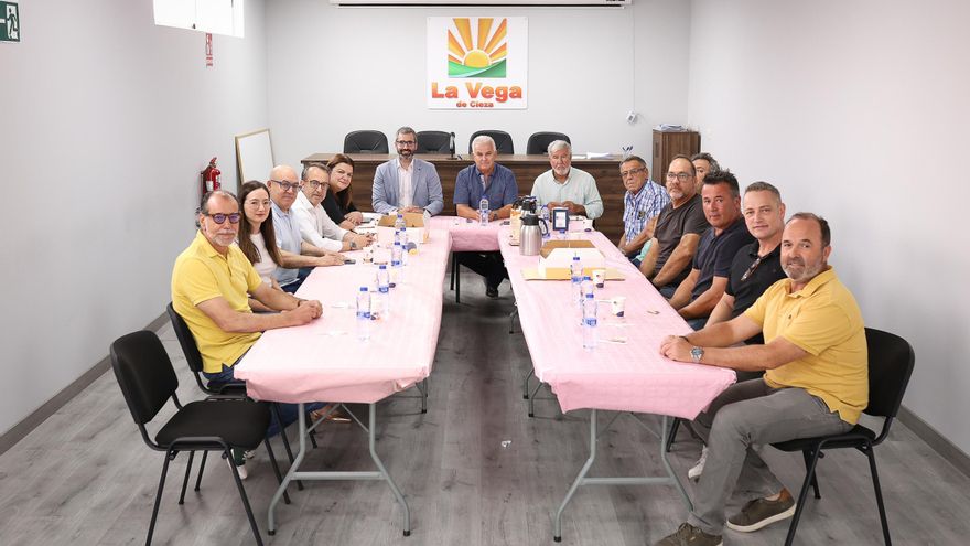Francisco Lucas afirma que el PSOE es el único que garantiza &quot;agua para siempre en la Región&quot;